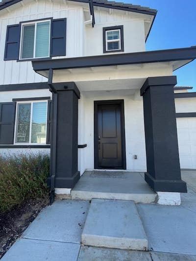 Private Downstairs Room & Bathroom for Rent in Elk Main Photo