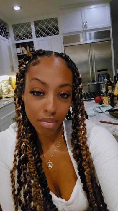 Female looking for a room in Los Angeles now Main Photo