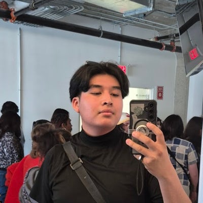 18 year old male student needs room in LA Main Photo