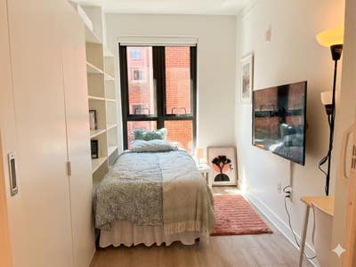 Flex Basic - Adams Morgan Main Photo