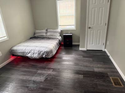 Private Apartment Almond Park Home Main Photo