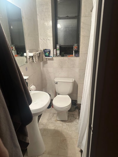 Private room available in NYC May 1  Main Photo