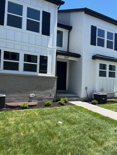 Three Rooms Available for Rent in Lehi Townhome Main Photo