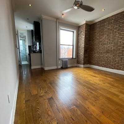 Rooms in bright 2 bed/1 bath in E Harlem, No fee! Main Photo