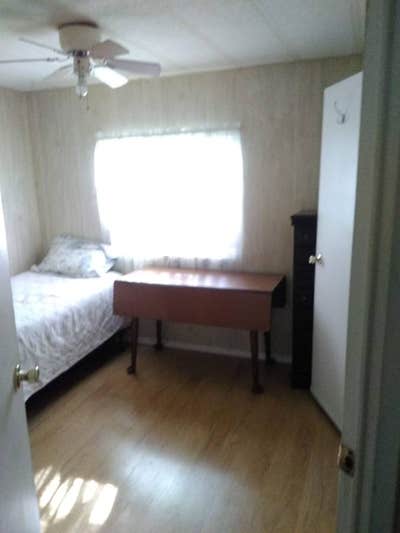 Private room and attached bath  Main Photo