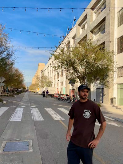 Looking for a roommate to rent house together Main Photo