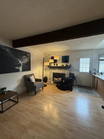 Clean Quiet  Rooms for rent  Main Photo