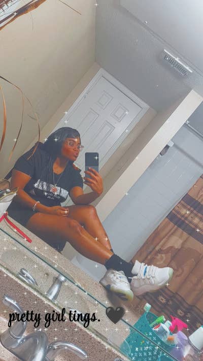 Room wanted in Houston Main Photo