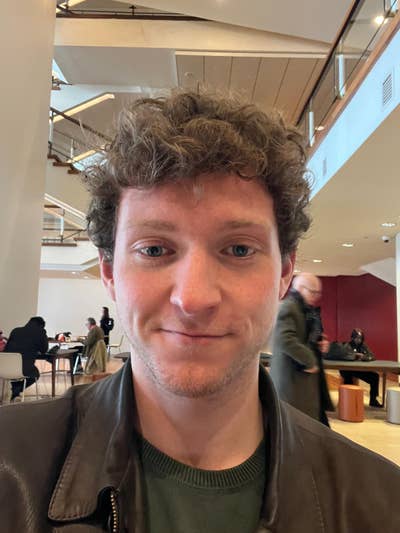 keen to meet people - just moved from Ireland Main Photo