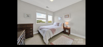 Southend Private Room in 2BR Townhome Main Photo