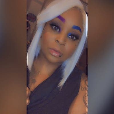 38 year old Female seeks a large room Main Photo