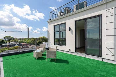 Make this NO FEE apartment your new home! Main Photo