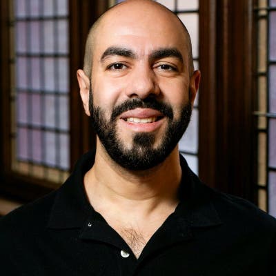 Ambivert Professor Seeking a Warm, Respectful Home Main Photo