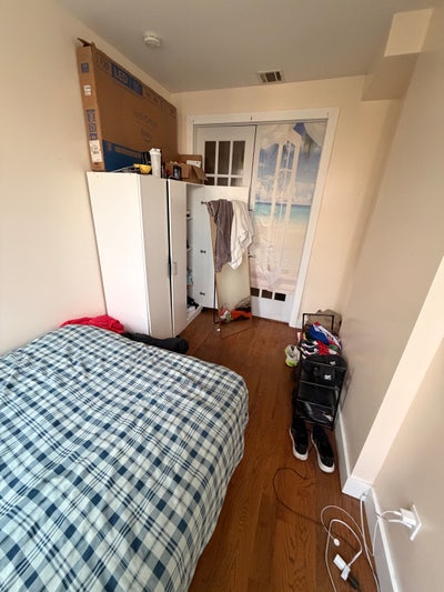 Room for rent  Main Photo