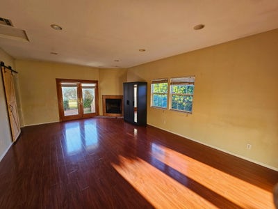 Roommate Wanted in Lakewood, CA! Main Photo