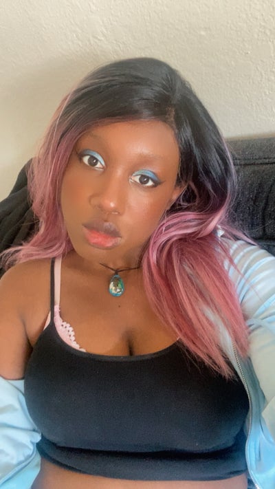 Female age 32 looking for a room in Long Beach Main Photo