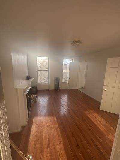 Huge 1 bed with additional office space.  Main Photo