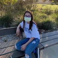 31 year old woman looking for a room now Main Photo