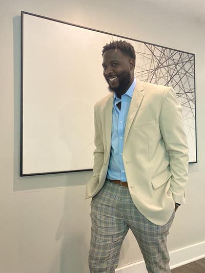 Marketing Professional seeks a large room Main Photo