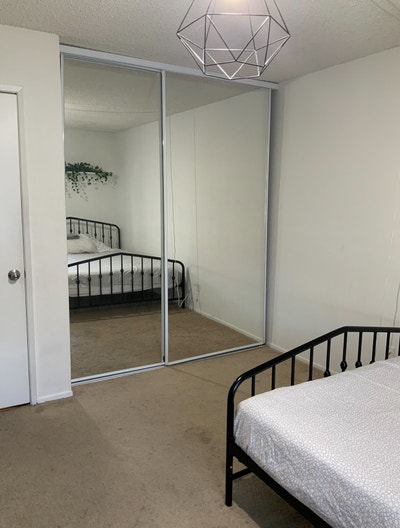 Private room and bath available  Main Photo