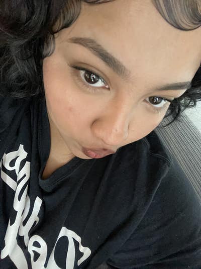 Female student looking for Panorama City room Main Photo