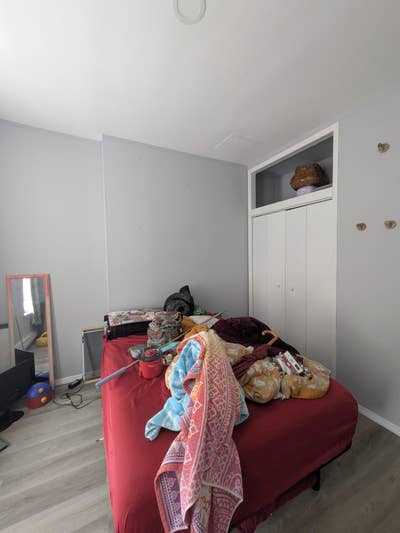 Amazing deal in Ridgewood - just 5 min to L/M Main Photo