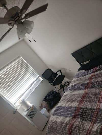 Room for rent Main Photo