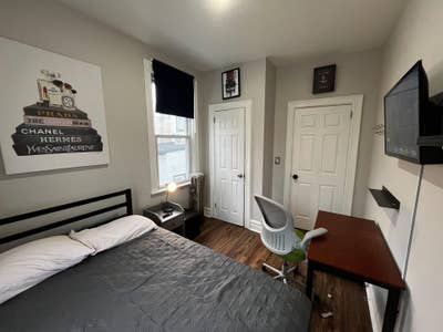 Oasis on the Hill #2 Main Photo