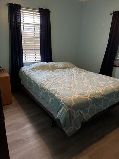 Room for rent Main Photo