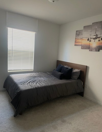 Room for Rent Main Photo