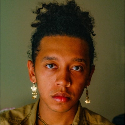 Professional Male seeks a small or large room Main Photo