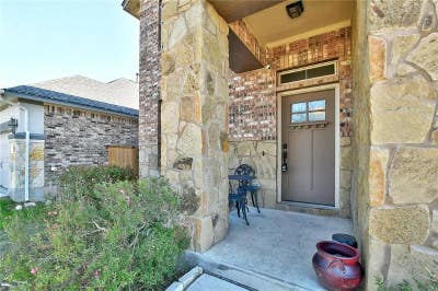 Furnished Room for Rent Main Photo