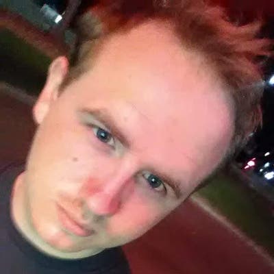 Clean, Quiet Professional Looking for Room Main Photo