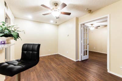 Oak Creek Condo 1BR 1 BA Main Photo