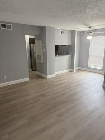 _Bedroom Condo for Rent_Great Location Near Dallas Main Photo