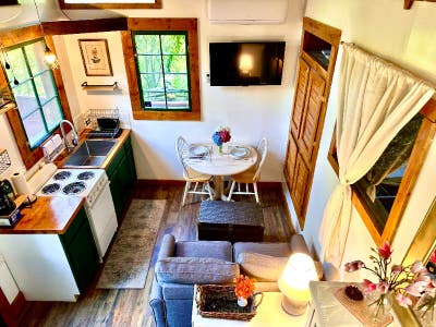 Adorable Tiny House for Rent in Deep Creek Main Photo
