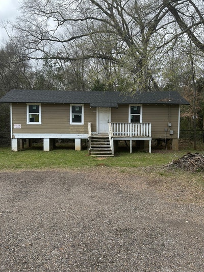 FOR RENT_Fully Renovated 1 Bed  1 Bath Tiny Home_W Main Photo