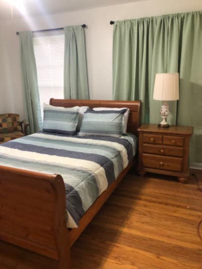 Bedroom with shared bath in shared home Main Photo