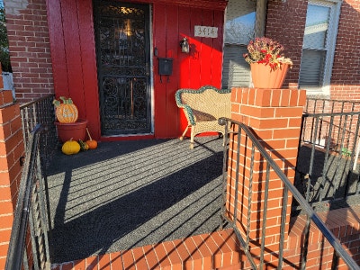 Updated bathroomutilities included.  Main Photo