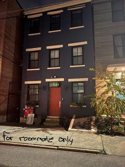 Looking for a roommate to share OTR townhouse Main Photo