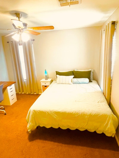 Affordable furnished room available all inclusive  Main Photo