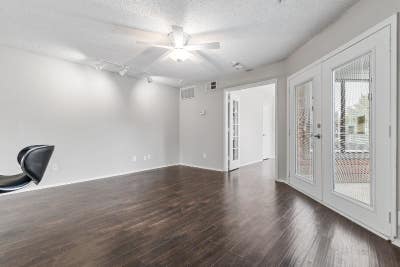 Oak Creek 1BRBA North Arlington Main Photo