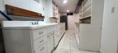 One BR with a shared bathroom  Main Photo