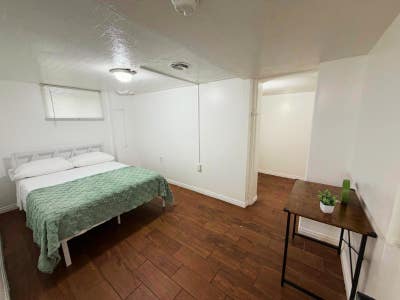 Livestudyand connect in the heart of Sugar House Main Photo