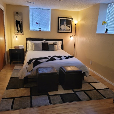 GL #shared furnished house with 1 other guest. Off Main Photo