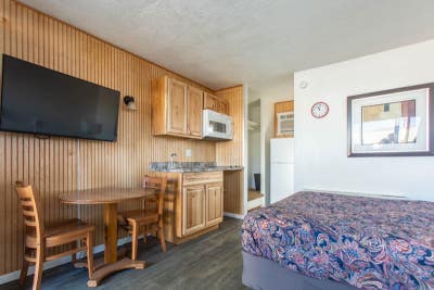 Fully Furnished Rental Available Now Main Photo