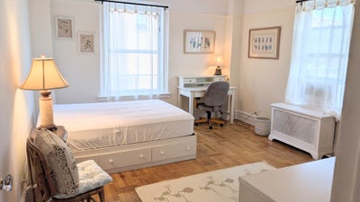 Spacious Sunlit Room in West End Avenue Apartment Main Photo