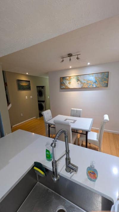 Nice master BR close to Shopping center and Starbu Main Photo