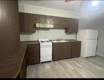 Cute smaller apartment with amazing location Main Photo