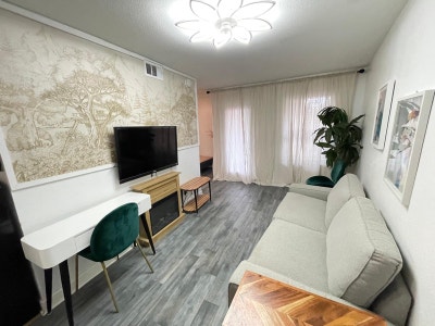 Stay just minutes from downtown Austin in this sty Main Photo